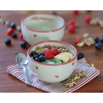 weisse Müslischüssel aus Keramik mit Aufschrift Allgäuerin