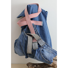 zwei Baumwollg&uuml;rtel mit Schnalle